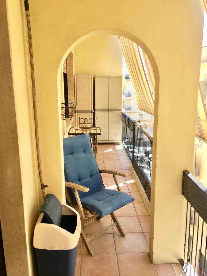 Casa Delfino - Appartamento Centro Storico A Due Passi Dalla Spiaggia & Mare, Porto & Ferrovia ชิวิตาเวกเกีย ภายนอก รูปภาพ