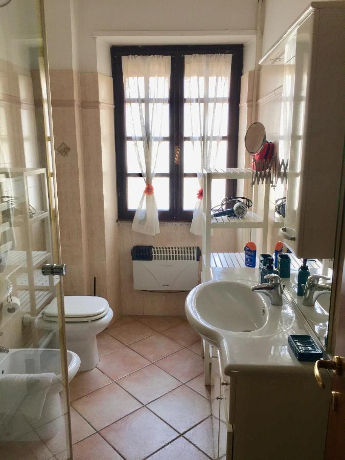 Casa Delfino - Appartamento Centro Storico A Due Passi Dalla Spiaggia & Mare, Porto & Ferrovia ชิวิตาเวกเกีย ภายนอก รูปภาพ